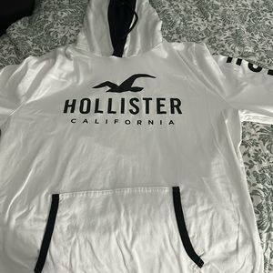 Lightweight hollister sweatshirt